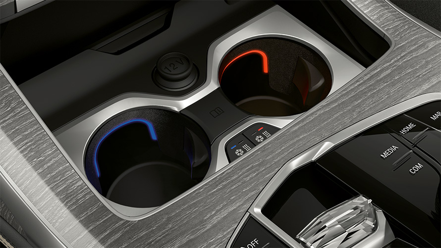 Pack Comfort, grande plano do suporte para bebidas, à frente, BMW X7, G07, LCI