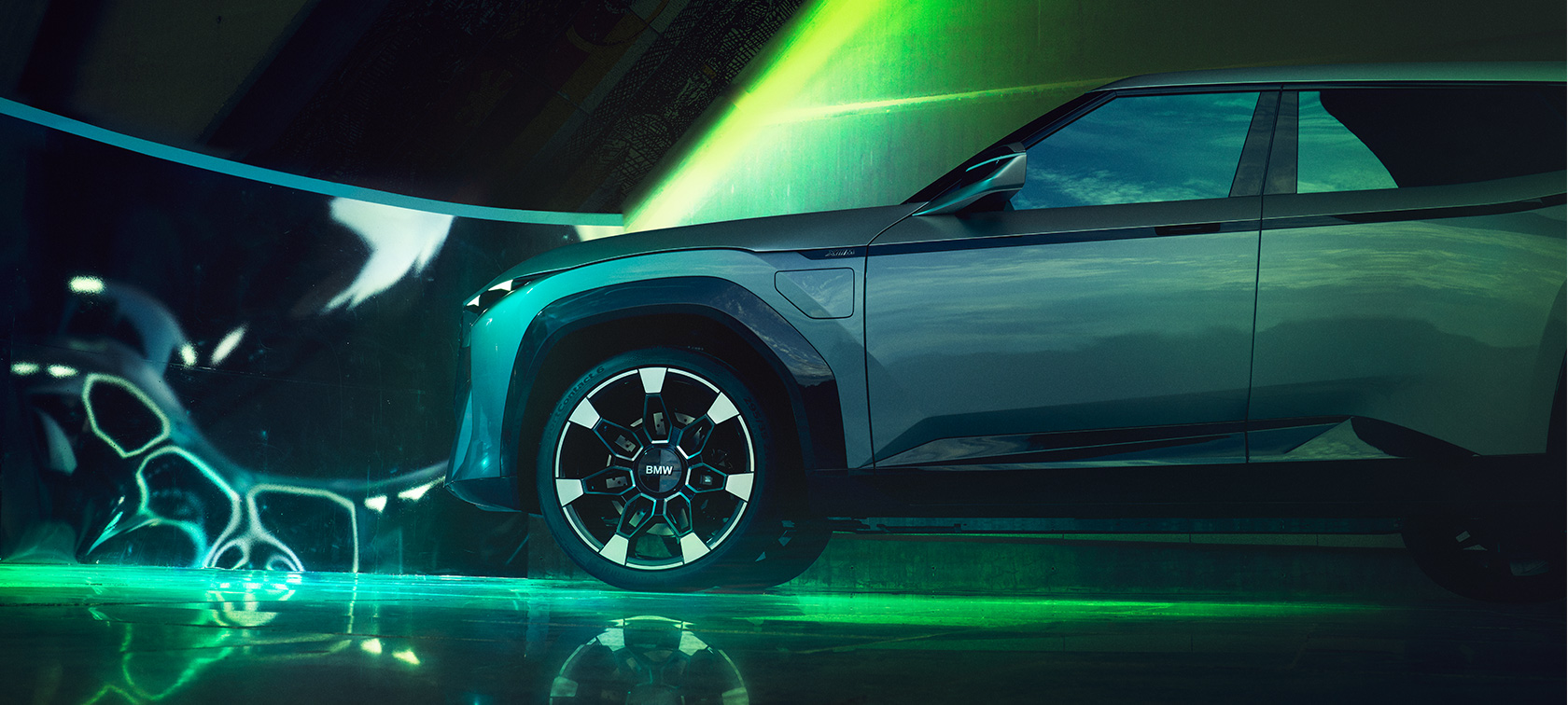 BMW Concept XM (G09), perspetiva lateral, parado BMW Concept XM (G09), perspetiva lateral, parado